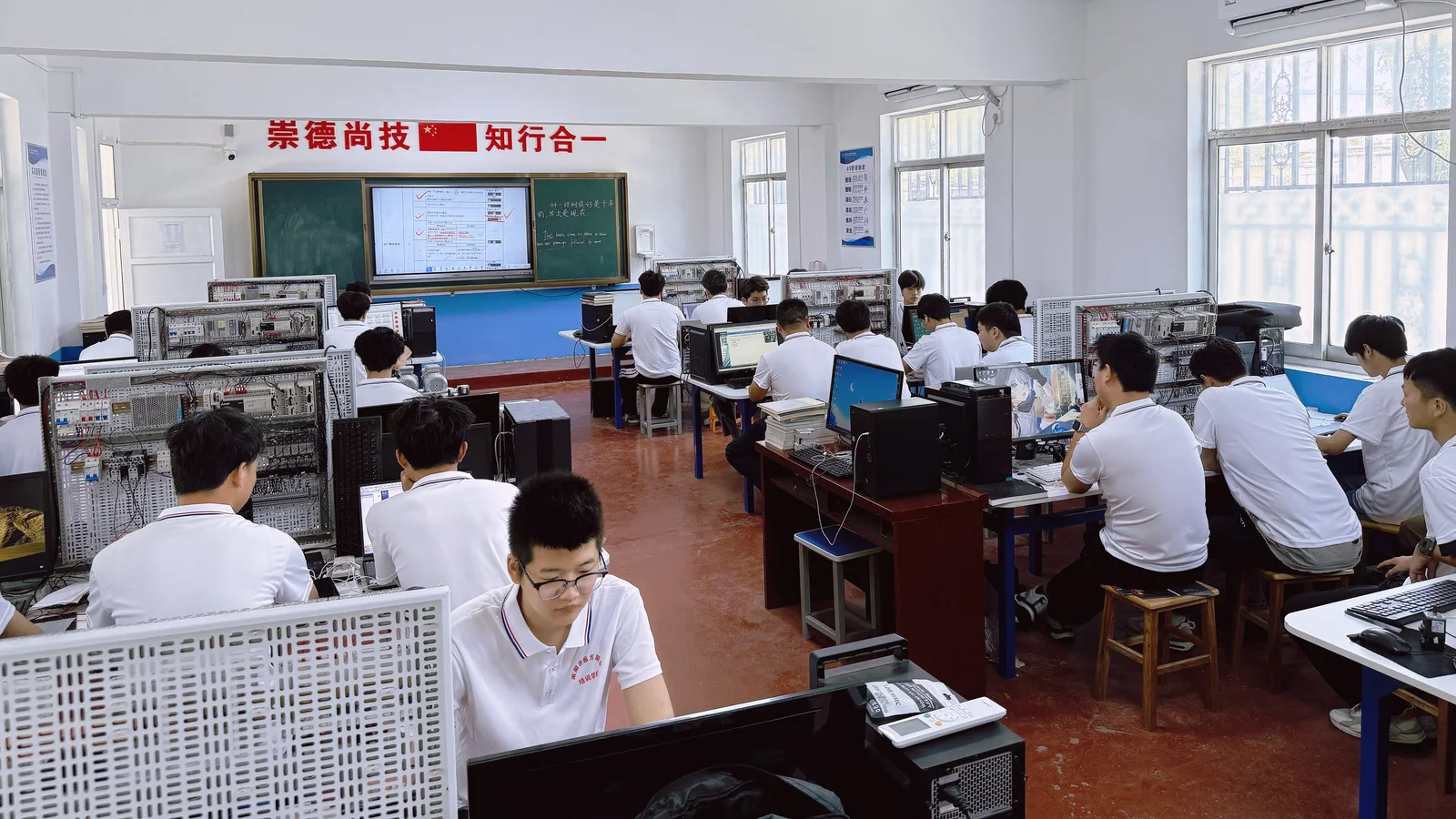 PLC编程与应用实训环境