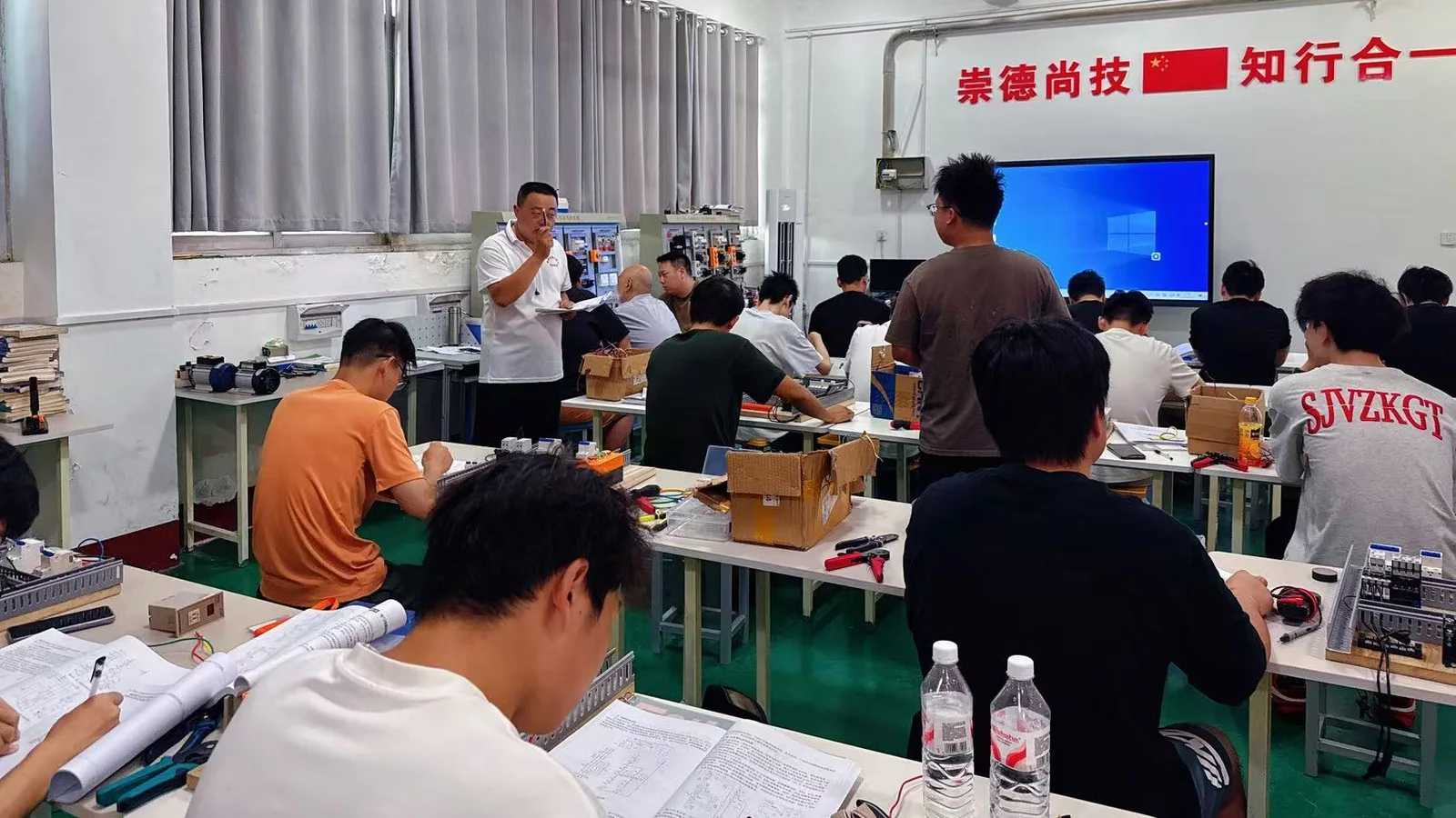 维修电工专业实训环境