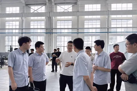 走进企业实景课堂 精准对接就业岗位——振方职业培训学校师生赴河南众德汽车部件有限公司参观研学暨就业对接交流