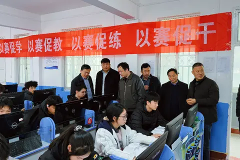 深化校际交流 共促职教发展——南阳理工学院智能制造学院党委书记万战争一行莅临我校考察交流